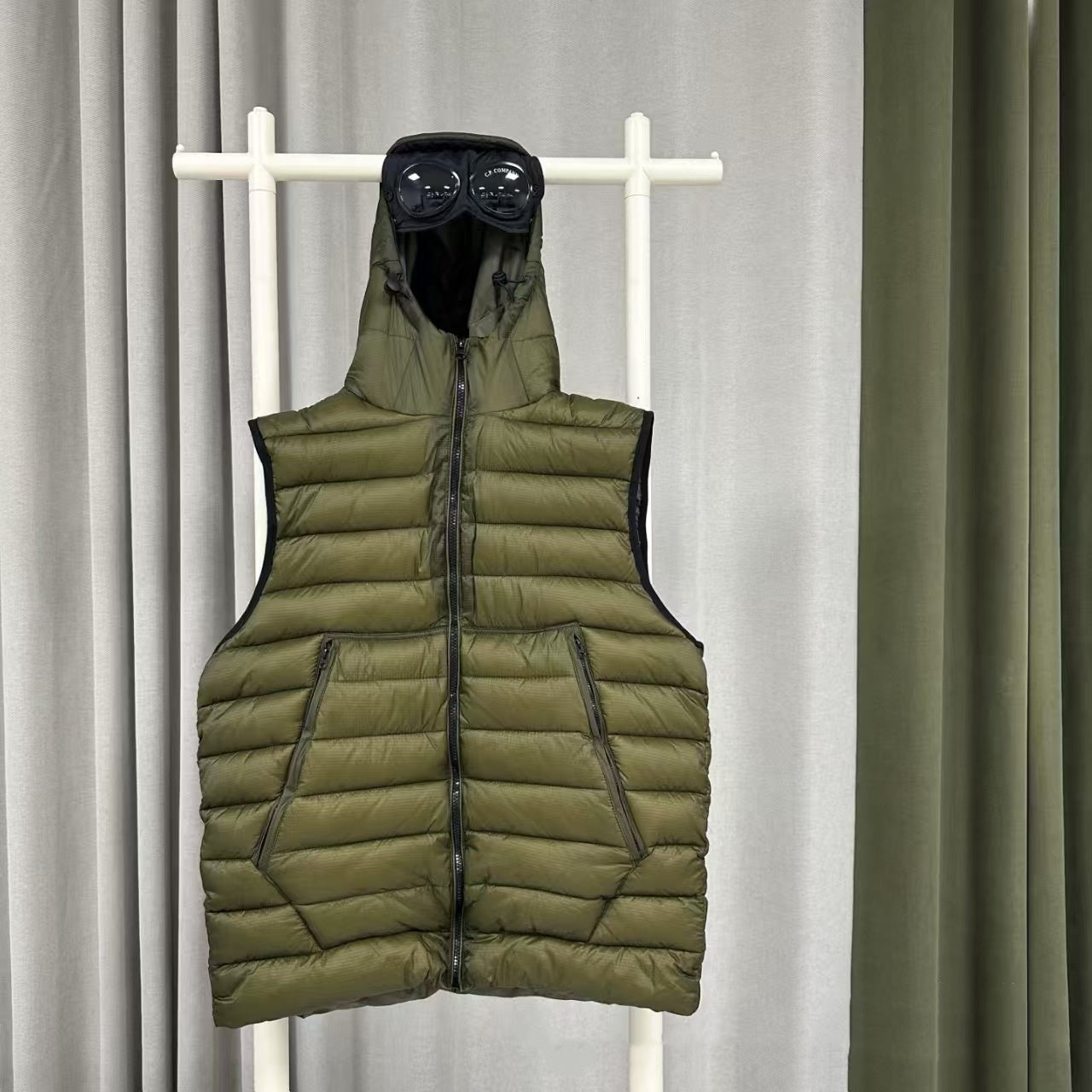 Badge Lens Loose Sleeveless Hooded Warm Cotton Coat Jacket Vest